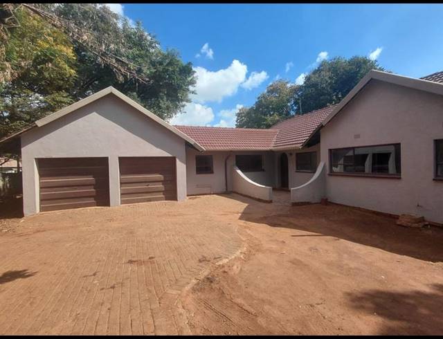 4 BEDROOM PROPERTY TO RENT IN BIRCH ACRES